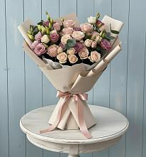Букет цветов из:  Розы и Лизиантусы в Мечниково