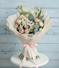 Букет цветов из:  Розы и Лизиантусы в Мечниково
