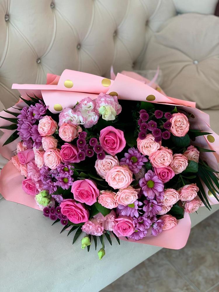 Букет цветов из: Хризантемы, Розы и Лизиантусы в Мечниково