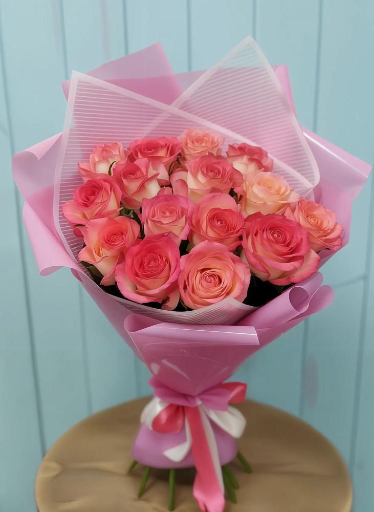 Букет 15 Розовых роз Равель в Мечниково