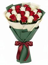 Букет Микс из красных и белых роз в Мечниково