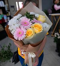 Букет цветов из:  Герберы, Розы и Хризантемы в Мечниково