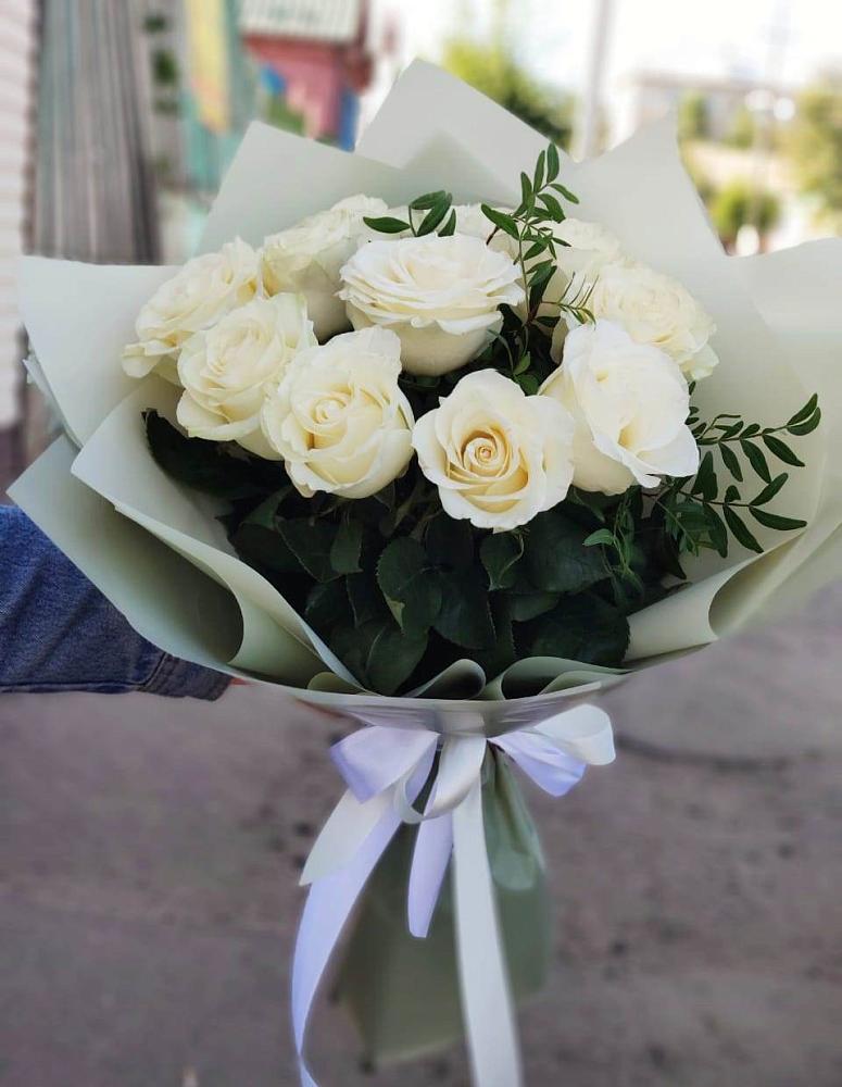 Букет Белые розы Проуд в Мечниково