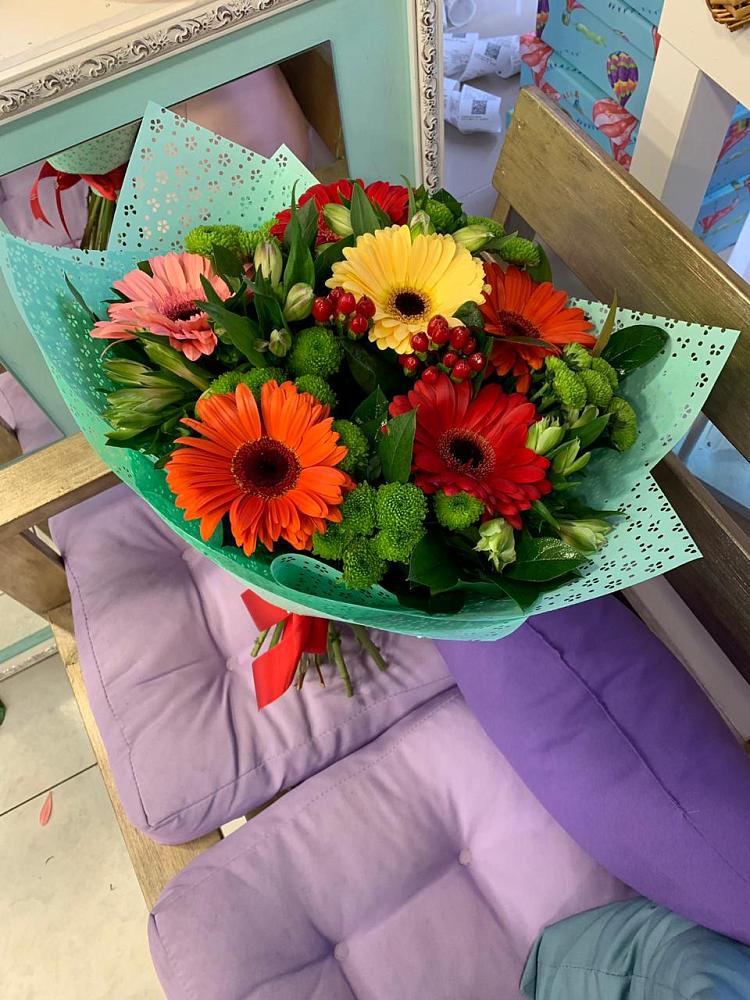 Букет цветов из: Герберы, Хризантемы и Альстромерии в Мечниково