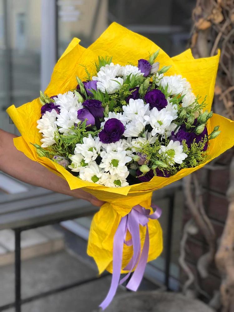 Букет цветов из: Ирисы, Хризантемы и Ромашки в Мечниково