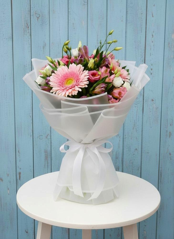 Букет цветов из: Герберы, Альстромерии и Лизиантусы в Мечниково