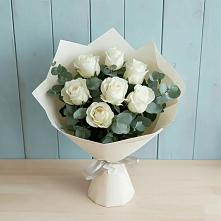 Букет Белые розы в Эвкалипте в Мечниково