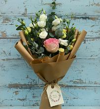 Букет цветов из:  Розы и Лизиантусы в Мечниково