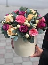 Цветочная композиция из Розы в шляпной коробке в Мечниково