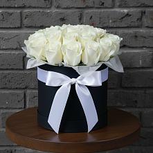 Цветочная композиция из Розы в шляпной коробке в Мечниково