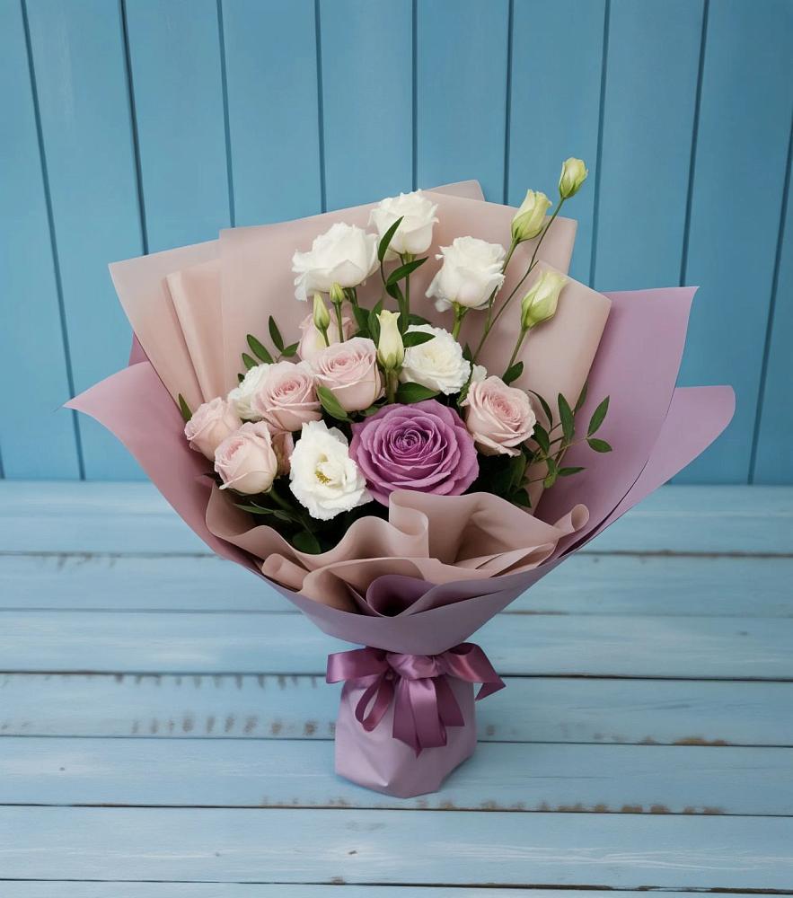 Букет цветов из: Розы и Лизиантусы в Мечниково